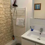 Сasa de vacaciones Stunning Rural Gem With Pool In Southwest France