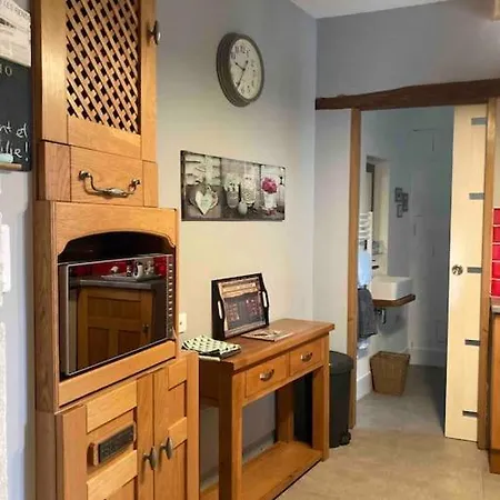 Stunning Rural Gem With Pool In Southwest France Feriehus Brie-sous-Barbezieux