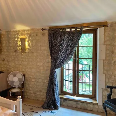 Stunning Rural Gem With Pool In Southwest France Nyaraló